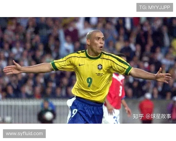 全球足球巨星榜单揭晓前十名球员的辉煌成就与传奇故事