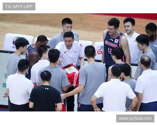 北京篮球队精英赛配合分析展现团队默契与战术执行力