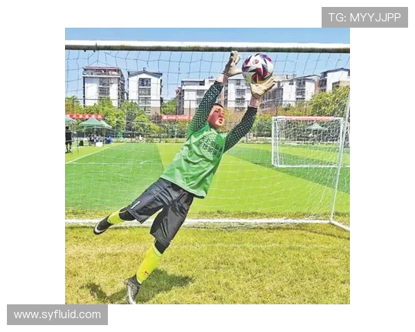 狐狸头像与足球明星女性的魅力碰撞展现独特风采与个性魅力